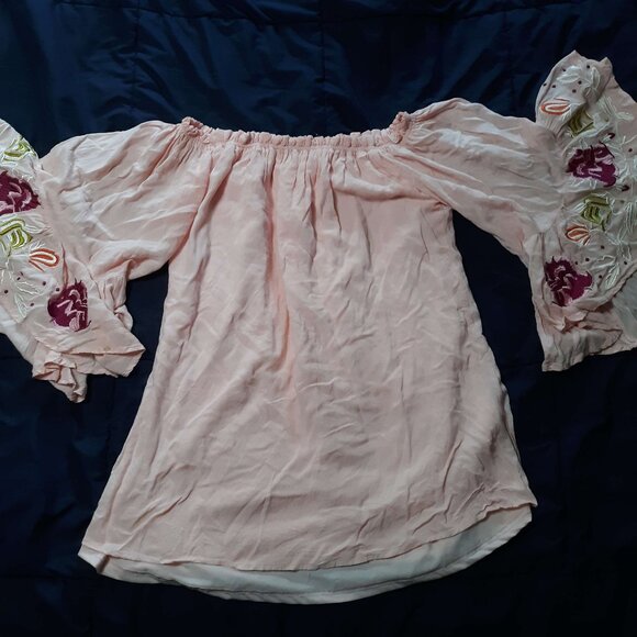 Hot & Delicious loose fit women's bell sleeve blouse top - Picture 1 of 11